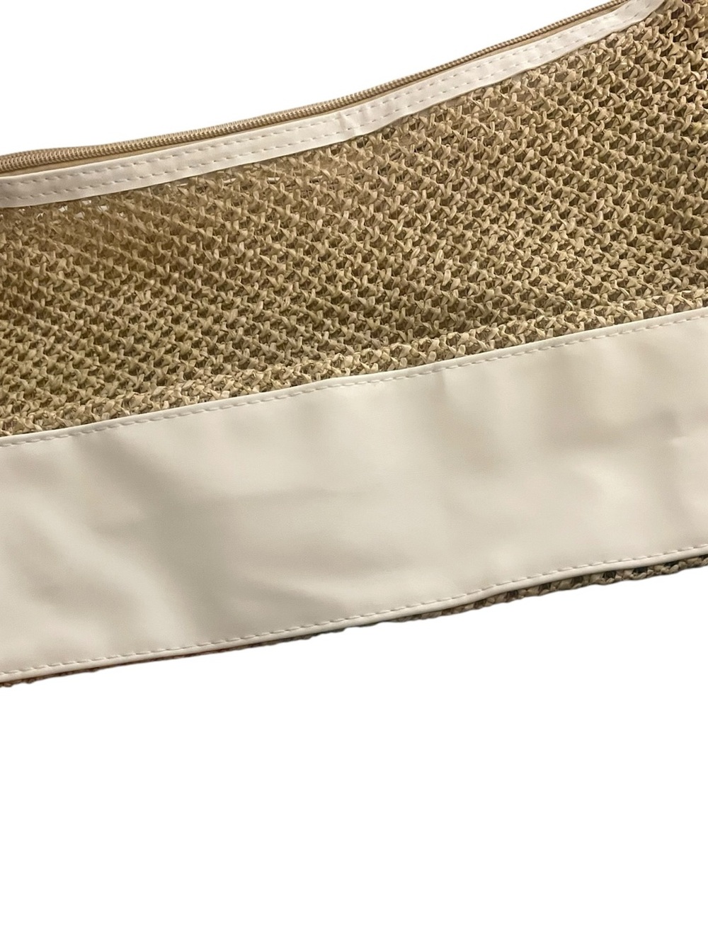 Woven Hand Bag w/Faux White Leather Straps - Picture 7 of 10